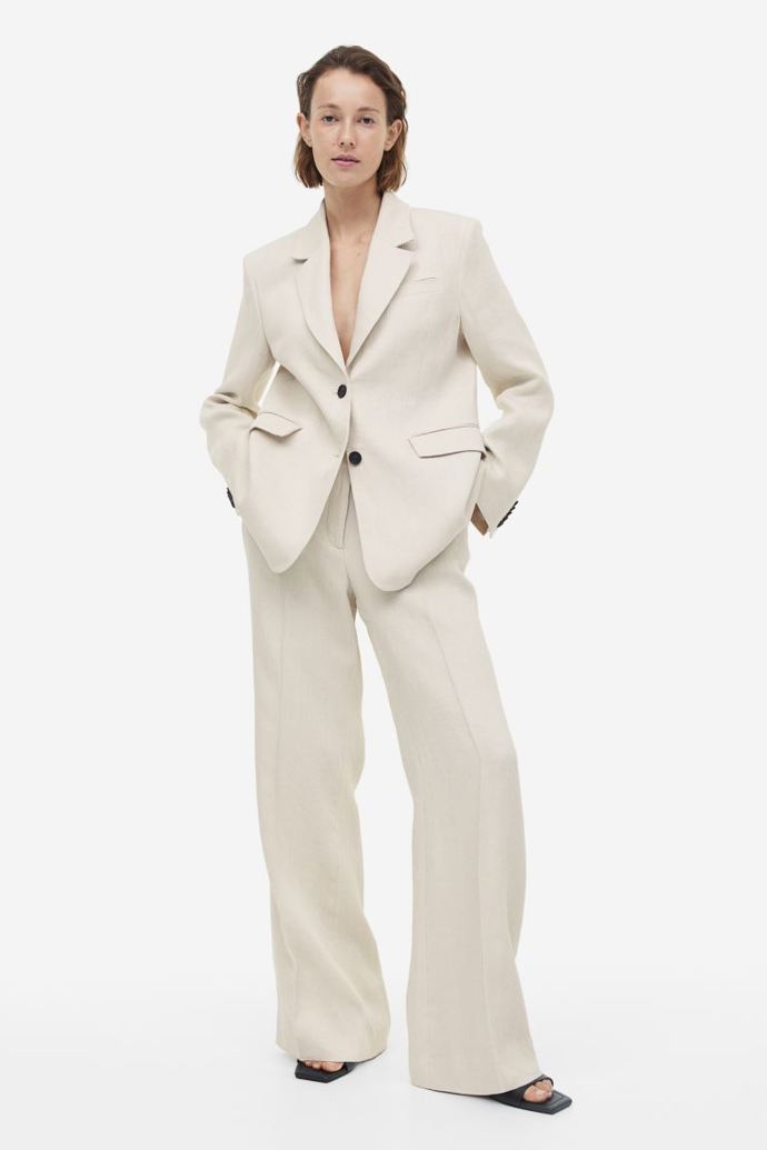 elegantní lněné kalhoty, H&M, 3999 Kč
elegantní lněné kalhoty, H&M, 3999 Kč