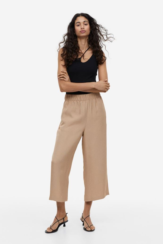 culotte kalhoty, H&M, 799 Kč
culotte kalhoty, H&M, 799 Kč