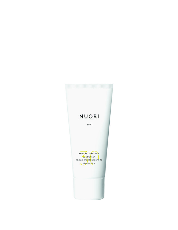 Minerální opalovací krém na obličej a tělo Mineral Defence Sunscreen SPF 30, Nuori, 50 ml, 990 Kč
