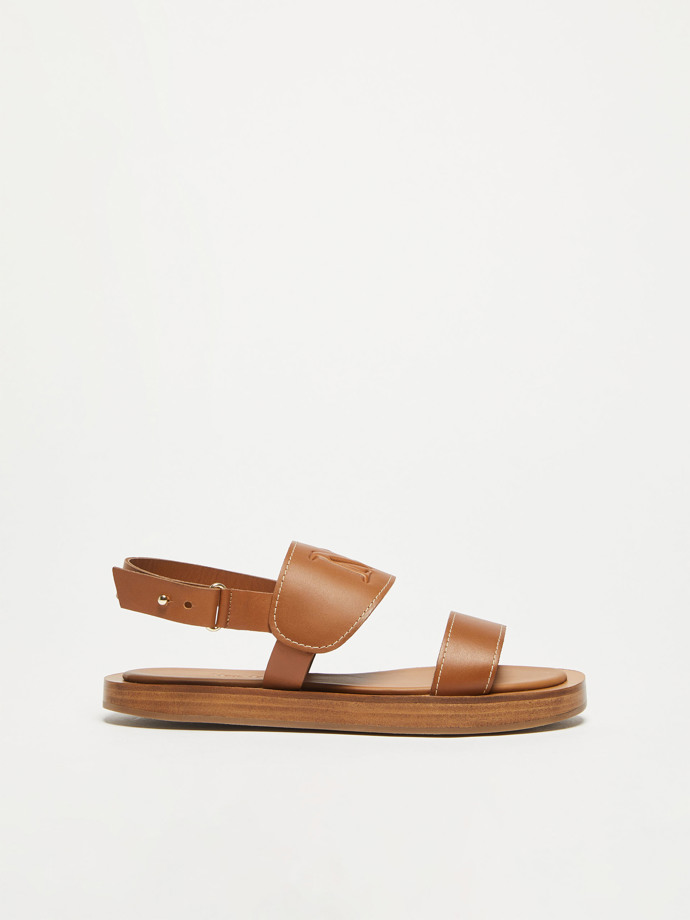 Max Mara, 16 000 Kč
