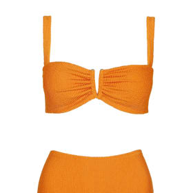 Oranžové bikiny, horní díl, 356 Kč; spodní díl, 309 Kč; obojí C&A, pouze online
