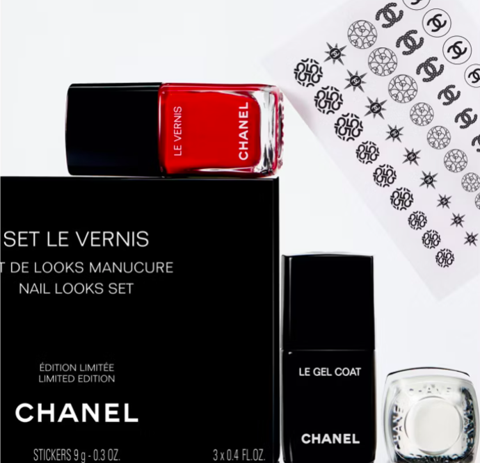 Chanel Set Le Vernis, £87
Chanel Set Le Vernis, £87