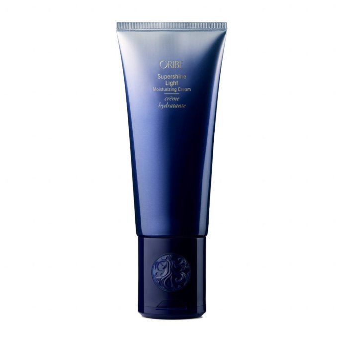 Bezoplachový krémový kondicionér Supershine Moisturizing Cream, Oribe, 1545 Kč, Bomton Beauty
Bezoplachový krémový kondicionér Supershine Moisturizing Cream, Oribe, 1545 Kč, Bomton Beauty