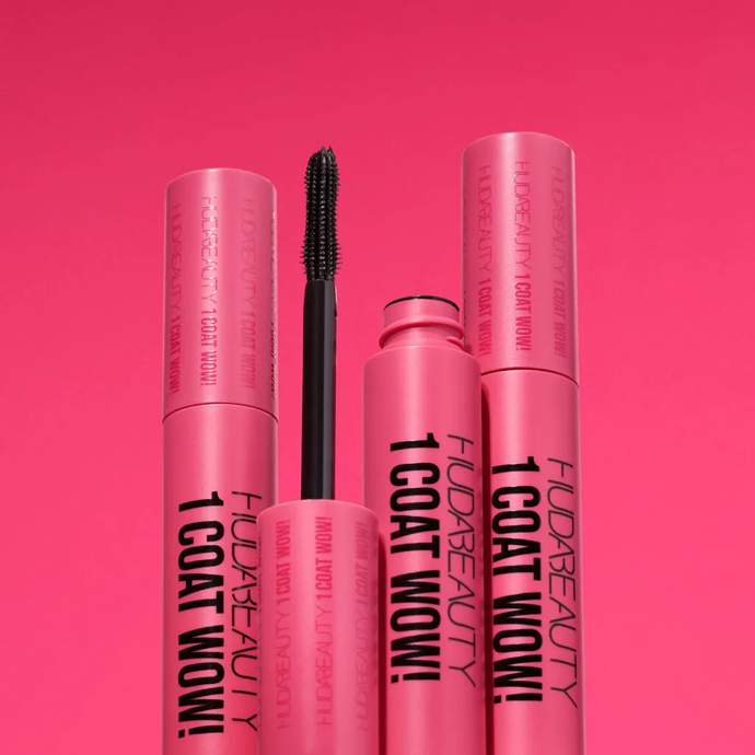 Objemová řasenka 1 Coat Wow!, Huda Beauty, 590 Kč, Sephora
Objemová řasenka 1 Coat Wow!, Huda Beauty, 590 Kč, Sephora