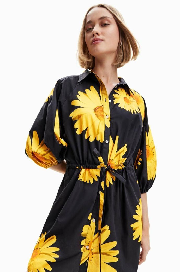 Šaty: Desigual
Šaty: Desigual