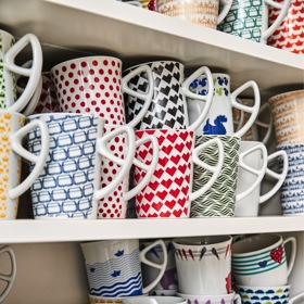 Galerie: Krása malovaná na porcelán