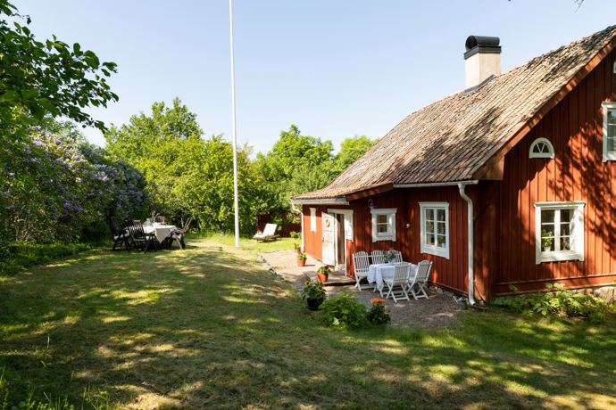Kouzelný červený domek. 
