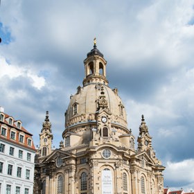 Vyhlídka Frauenkirche, z níž se můžete podívat na celé Drážďany.
