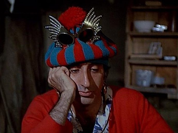 Jamie Farr v seriálu M*A*S*H*.
Jamie Farr v seriálu M*A*S*H*.
