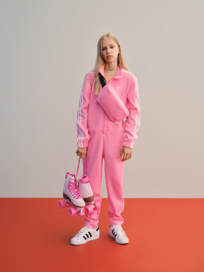 Růžová barva díky filmu Barbie ovládla letošní léto a není pochyb, že návrat do školy se také hojně ponese v duchu této barvy.

