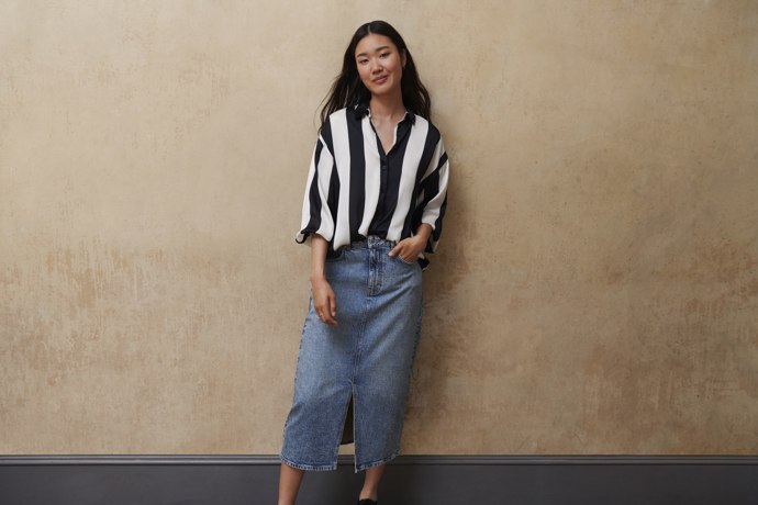 Denim v inspiraci back to school stylem nesmí chybět, v období babího léta ještě vynosíte džínové sukně.
