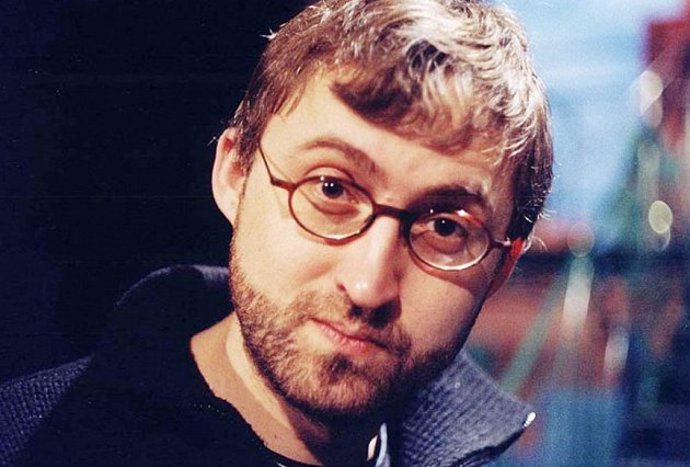 Jan Hřebejk při natáčení Šakalích let, kde si kromě režie i zahrál.
