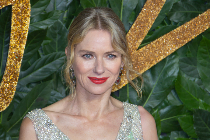 Ačkoliv Naomi Watts pravidelně sdílí radostné rodinné snímky na sociální síti Instagram, vyjádřila zklamání nad tím, že své děti nemohla mít dříve a mít jich tak více.
