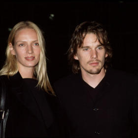 Uma Thurman prošla dvěma manželstvími a z druhého z nich s Ethanem Hawke (na fotce) má dvě děti. 
