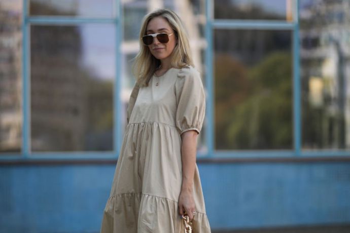 Nebo se možná najdete v současných trendy baggy šatech.
