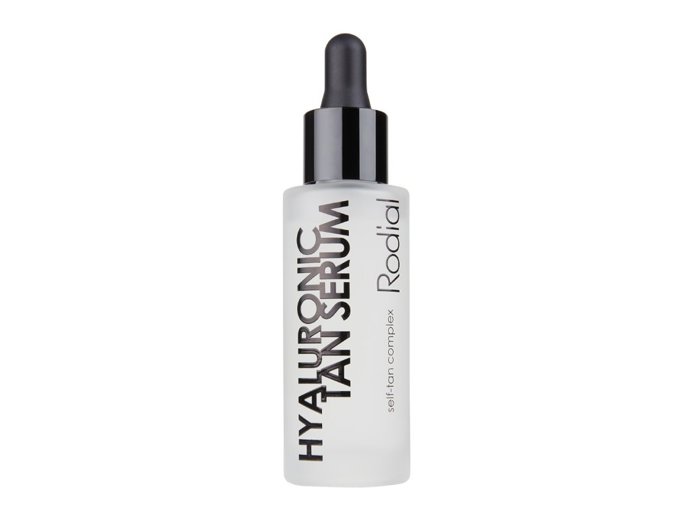Samoopalovací hyaluronové sérum Hyaluronic Tan Serum, Rodial, 1430 Kč
Samoopalovací hyaluronové sérum Hyaluronic Tan Serum, Rodial, 1430 Kč