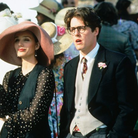 Hugh Grant ve filmu Čtyři svatby a jeden pohřeb v roce 1994
