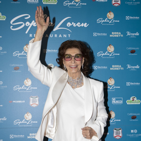 „Krása je to, jak se cítíte uvnitř, a odráží se to ve vašich očích,“ řekla Sophia Loren.
