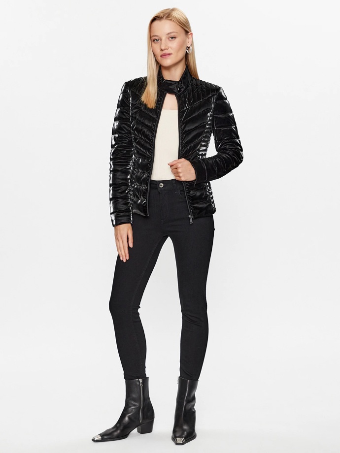 Bunda: Guess
