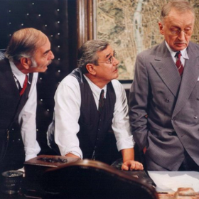 Panoptikum města pražského (1986)

Právě tento seriál volně navázal na Hříšné lidi Města pražského. Nese se tak ve stejném duchu, s většinou stejných herců. Má jednu sérii o 10 dílech.
