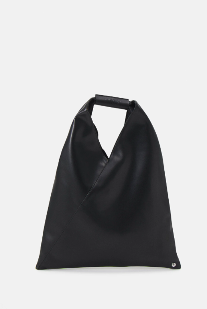 Velká kabelka MM6 Maison Margiela, Zalando, 6 360 Kč
Velká kabelka MM6 Maison Margiela, Zalando, 6 360 Kč