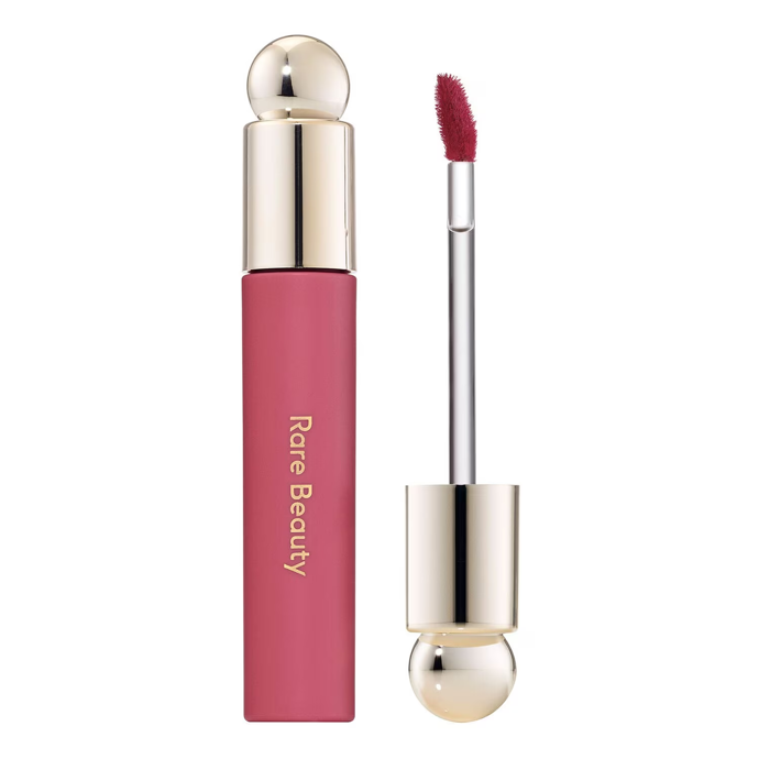 Zabarvený olej na rty Soft Pinch Tinted Lip Oil, Rare Beauty, 540 Kč, Sephora
