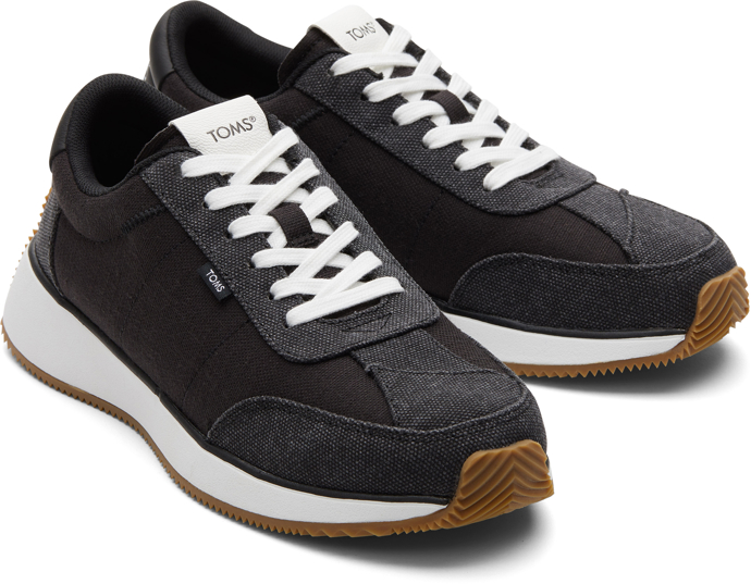 Toms, 2999 Kč, urbanlux.cz
Toms, 2999 Kč, urbanlux.cz