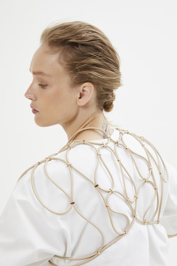 Jana Rollo představila na Designbloku kolekci bodypiece šperků Serpentine.

