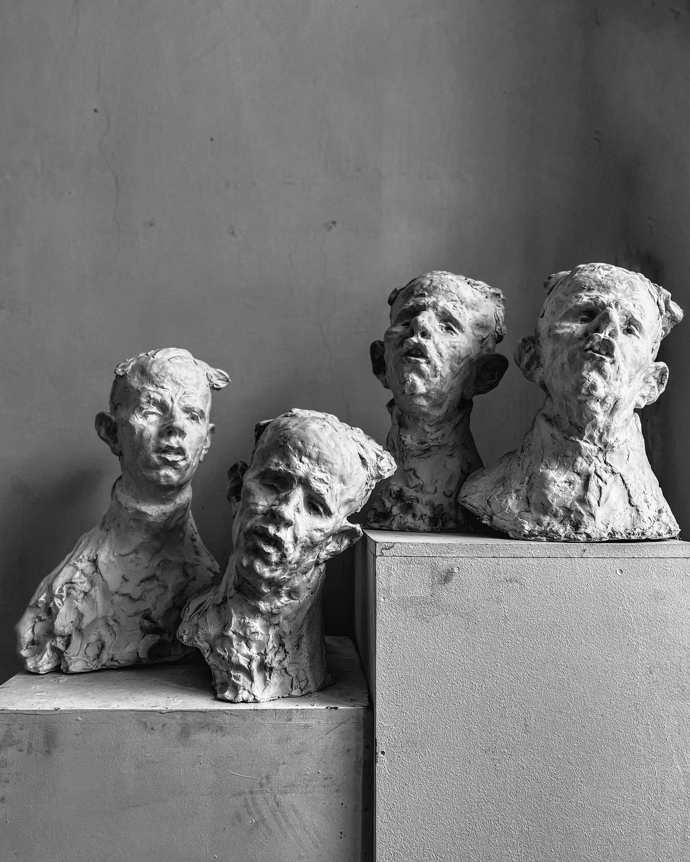 Galerie: Svět plný hlíny a krásy - to je sochařina Galerie: Svět plný hlíny a krásy - to je sochařina