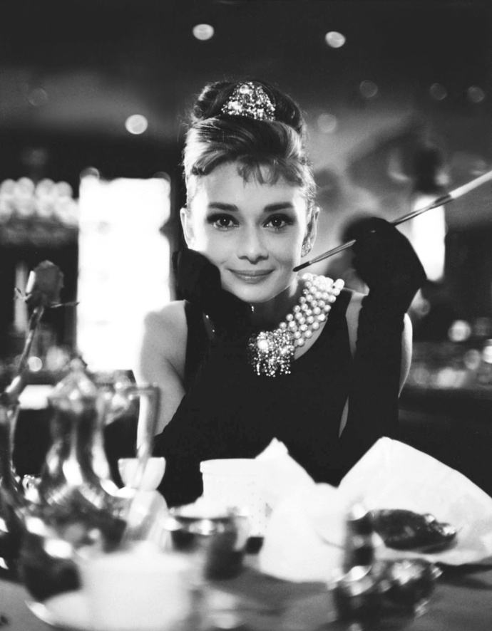 Audrey Hepburn měla v oblibě parfém, který vznikl jí přímo na míru, Givenchy L'Interdit.
Audrey Hepburn měla v oblibě parfém, který vznikl jí přímo na míru, Givenchy L'Interdit.