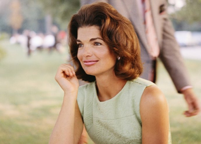 Oblíbeným parfémem Jackie Kennedy byl Joy od Jean Patou.
Oblíbeným parfémem Jackie Kennedy byl Joy od Jean Patou.