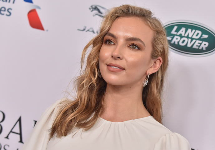 Britská herečka Jodie Comer se umisťuje v žebříčcích nejvíce atraktivních žen. Aby ne - má blond vlasy, hnědé oči a dokonale symetrický obličej.
Britská herečka Jodie Comer se umisťuje v žebříčcích nejvíce atraktivních žen. Aby ne - má blond vlasy, hnědé oči a dokonale symetrický obličej.