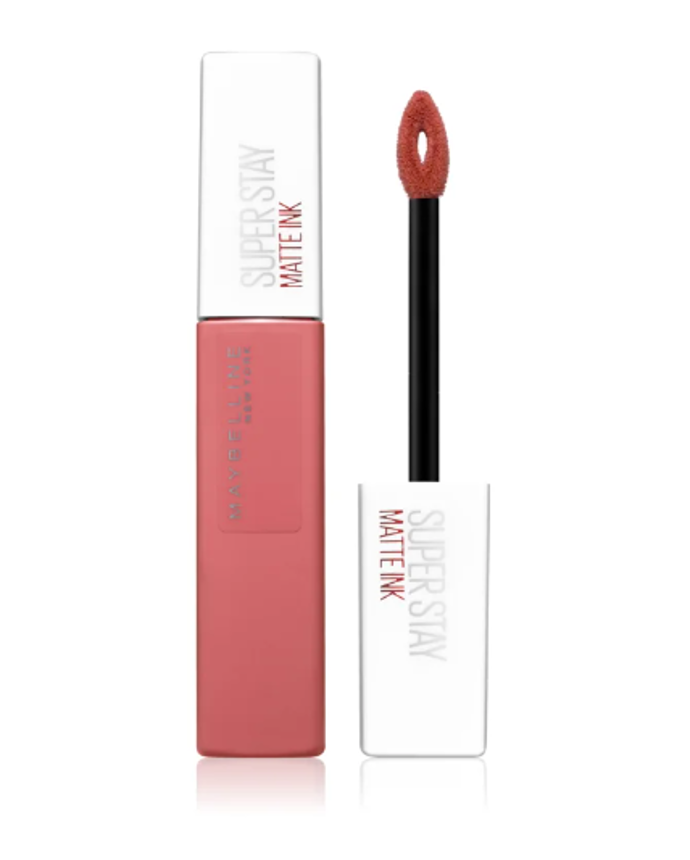 V těsném závěsu se umístila dlouhotrvající rtěnka SuperStay Matte Ink Lip Color od Maybelline. Tuto rtěnku seženete v drogeriích zhruba za 178 Kč.
V těsném závěsu se umístila dlouhotrvající rtěnka SuperStay Matte Ink Lip Color od Maybelline. Tuto rtěnku seženete v drogeriích zhruba za 178 Kč.