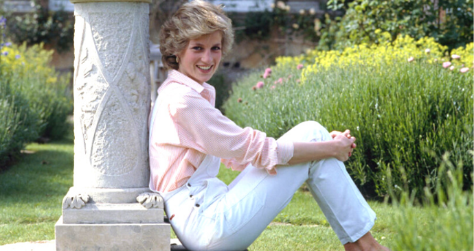 Princezny Diana nedala dopustit na parfém Quelques Fleurs.
Princezny Diana nedala dopustit na parfém Quelques Fleurs.