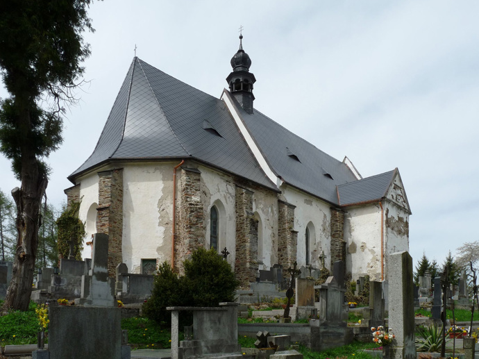 Kostel sv. Maří Magdaleny ve Velharticích.
Kostel sv. Maří Magdaleny ve Velharticích.