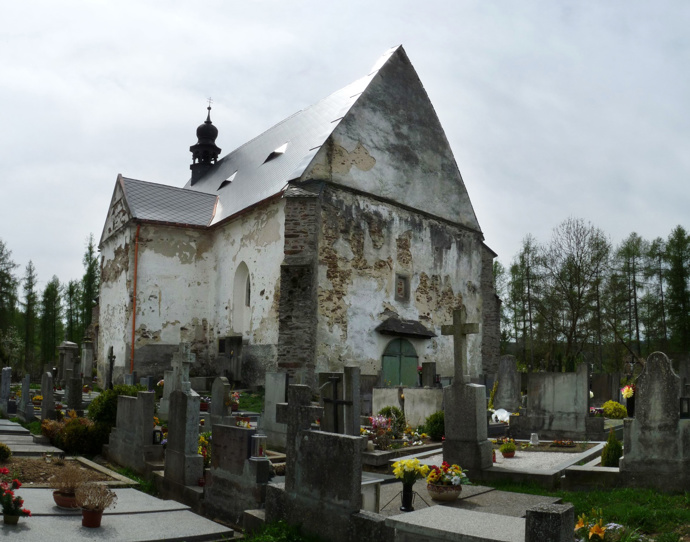 Kostel sv. Maří Magdaleny na Velhartickém hřbitově.
Kostel sv. Maří Magdaleny na Velhartickém hřbitově.