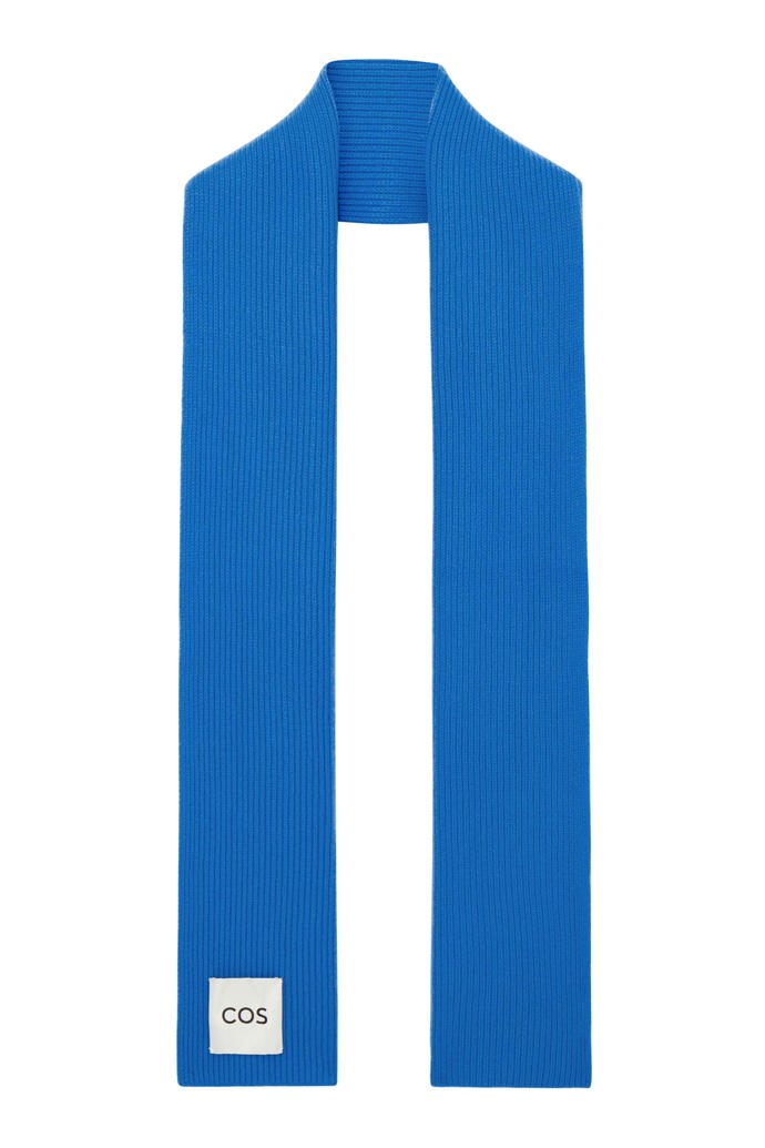 COS, od 2164 Kč

