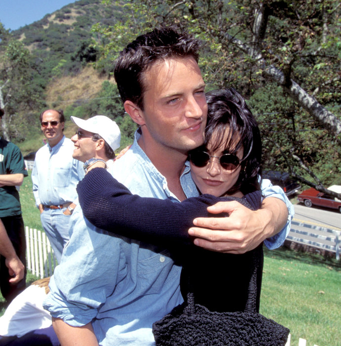 Courteney Cox sdílela video, my pro vás máme její fotku s Matthewem, která je naše oblíbená
Courteney Cox sdílela video, my pro vás máme její fotku s Matthewem, která je naše oblíbená