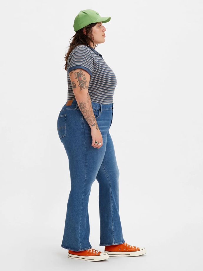 Džíny: Levi's
