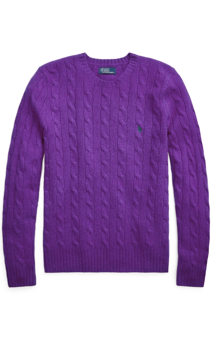 Sáhnout můžete i po fialovém svetru Ralph Lauren
