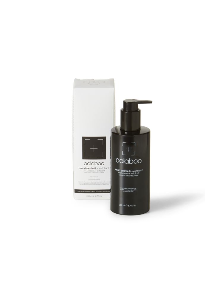 SMART aesthetics AHA cleanser exfoliant (oolaboo)

Čistící exfoliační přípravek funguje na bázi kyseliny glykolové. Pečlivě odstraňuje odumřelé kožní buňky, spolehlivě čistí pleť a současně minimalizuje tmavé pigmentové skvrny. Výsledkem je perfektně vyčištěná, na dotek hladká, hydratovaná a rozjasněná pokožka obličeje.

Cena: 1 619 Kč (200 ml) 
