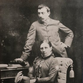 Paul Gauguin s manželkou Mette, kterou opustil a odjel na Tahiti.
