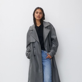 Kabát: Pull&Bear
