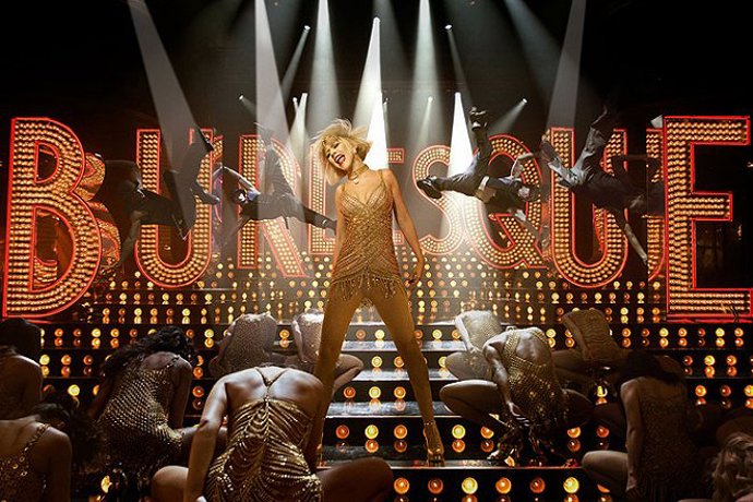 Ve filmu Burlesque měla Aguilera skvělou formu.
Ve filmu Burlesque měla Aguilera skvělou formu.
