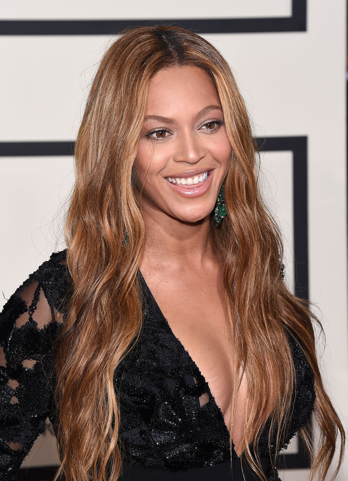 Zpěvačka Beyoncé ležérní vlny miluje
Zpěvačka Beyoncé ležérní vlny miluje