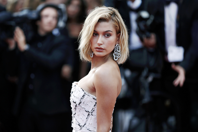 Hailey Bieber
