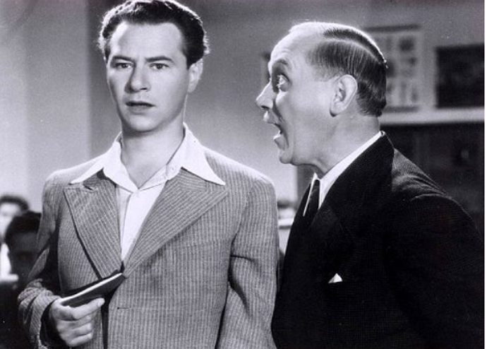 Ladislav Pešek ve filmu Škola základ života z roku 1938.
Ladislav Pešek ve filmu Škola základ života z roku 1938.