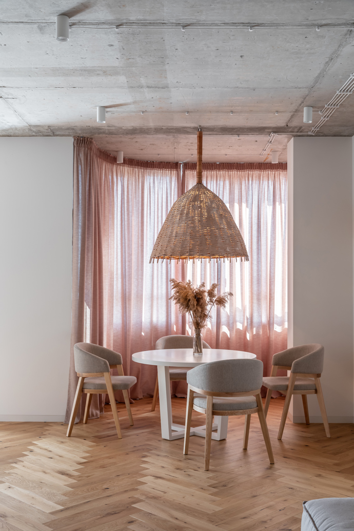Galerie: Byt zařízený ve stylu wabi sabi Galerie: Byt zařízený ve stylu wabi sabi
