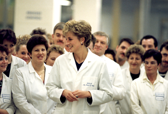 Princezna Diana měla decentní francouzskou manikúru tuze ráda.
