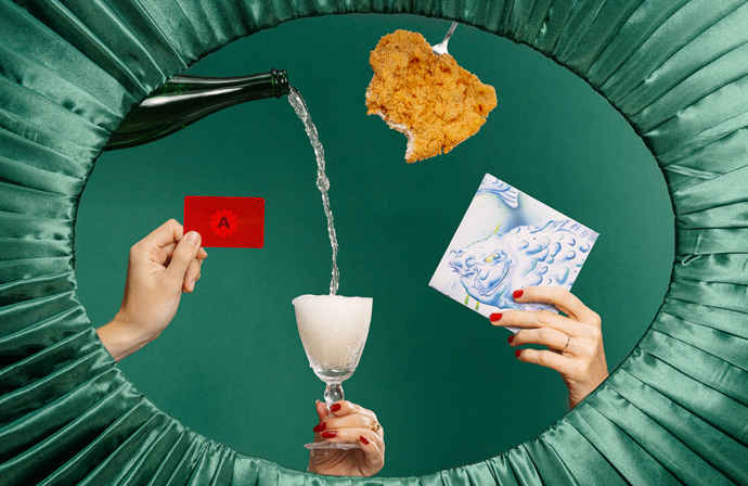 Co takhle obdarovat své blízké večeří v Čestru, churrascem v Brasileiru, degustací dezertů v Myšákovi nebo několika chodovým menu ve Štanglu? Dárková poukázka Ambiente se dá nabít na libovolnou hodnotu od 300 Kč a uplatnit v kterémkoli podniku, který patří pod hvězdu Ambiente. 
